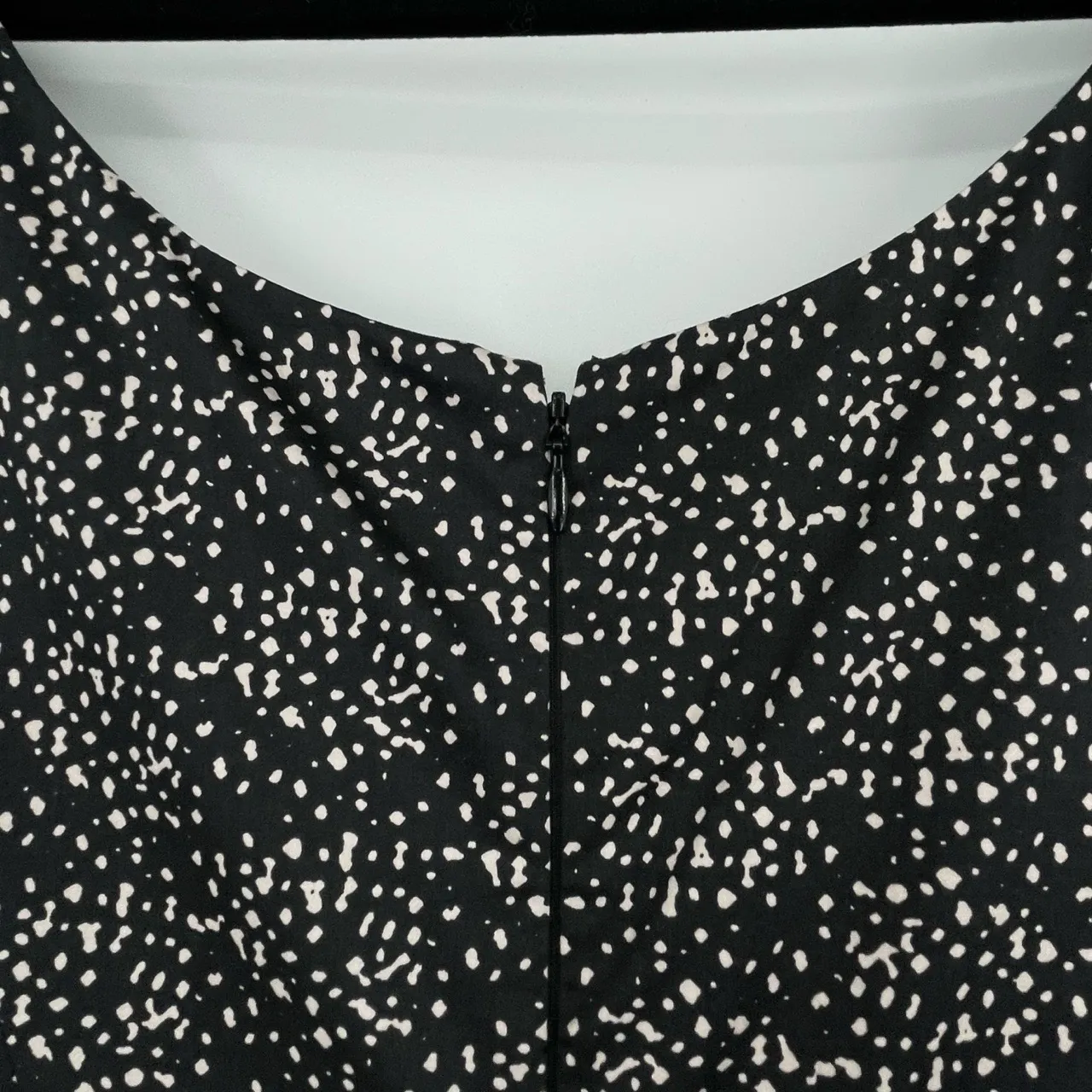 BCBGeneration Women's Black & White Scoop Neck Fit & Flare Mini Dress Size S‎ - Image 7