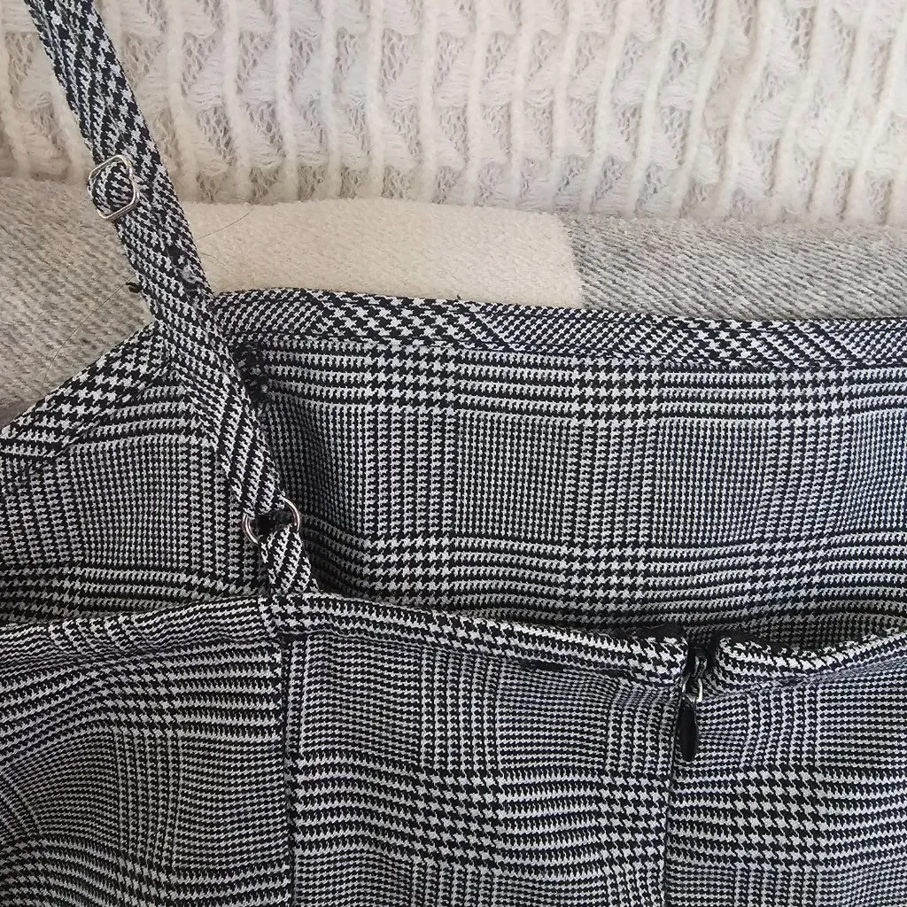 Forever 21 Plaid Fitted Mini Dress – Size Small – Adjustable Straps - Image 4