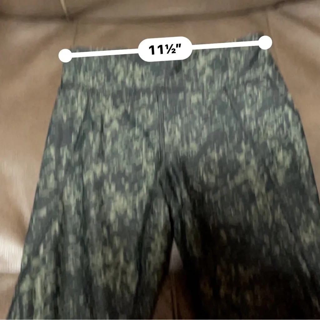 Women's Old Navy Active Pants Size L Green Dots - Image 6