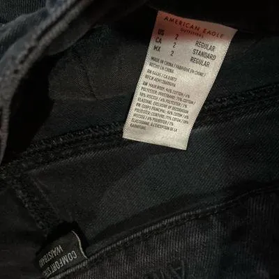 American Eagle “Mom” Jeans - Image 4