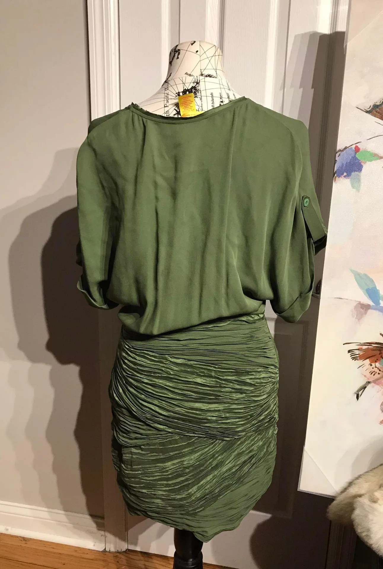 Silk Draped Hem Dolman Loose Fit V-neck Bell 🔔 Bat 🦇 Sleeve  - Image 3