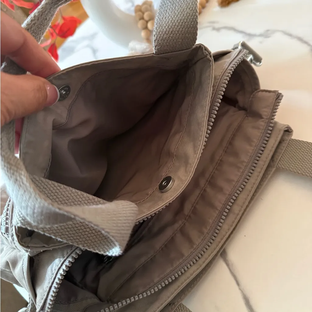 Kipling  cream Women's Shoulder Bag - Image 11