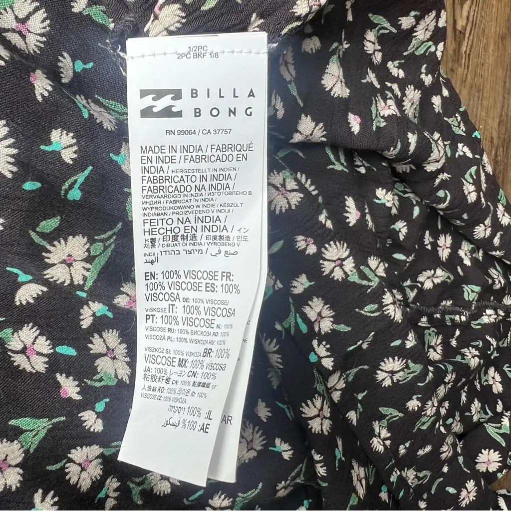 Billabong Women’s Truly Romantic Floral Mini Dress Black Size Small 100% Viscose - Image 4