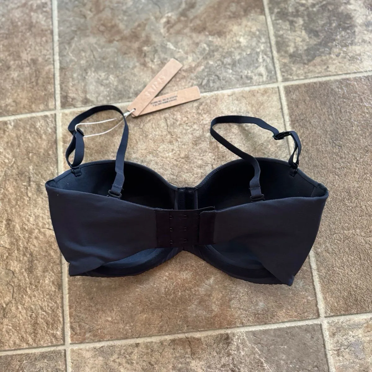 Skims Fits Everybody Strapless Bra Onyx Size 32DD - Image 6