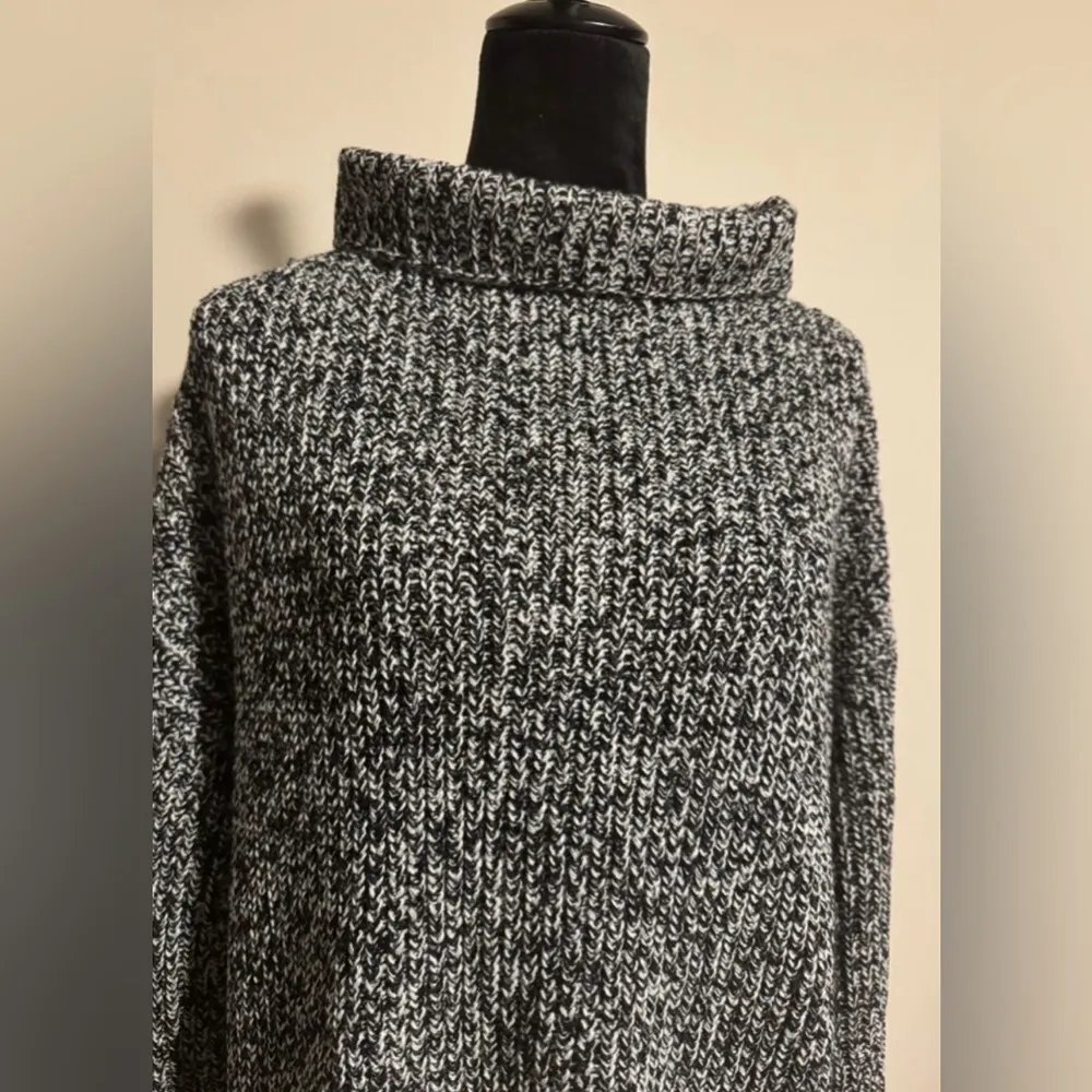 NWT American Rag Black and White Knit Funnel Neck Pullover size large - Image 2
