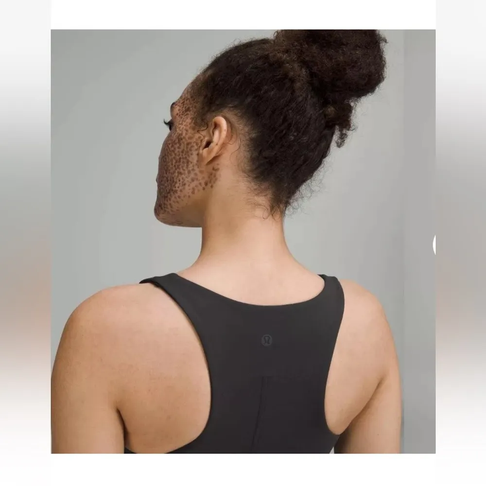 Lululemon 2022 In Still Tank Top Black Size 6 - Image 2