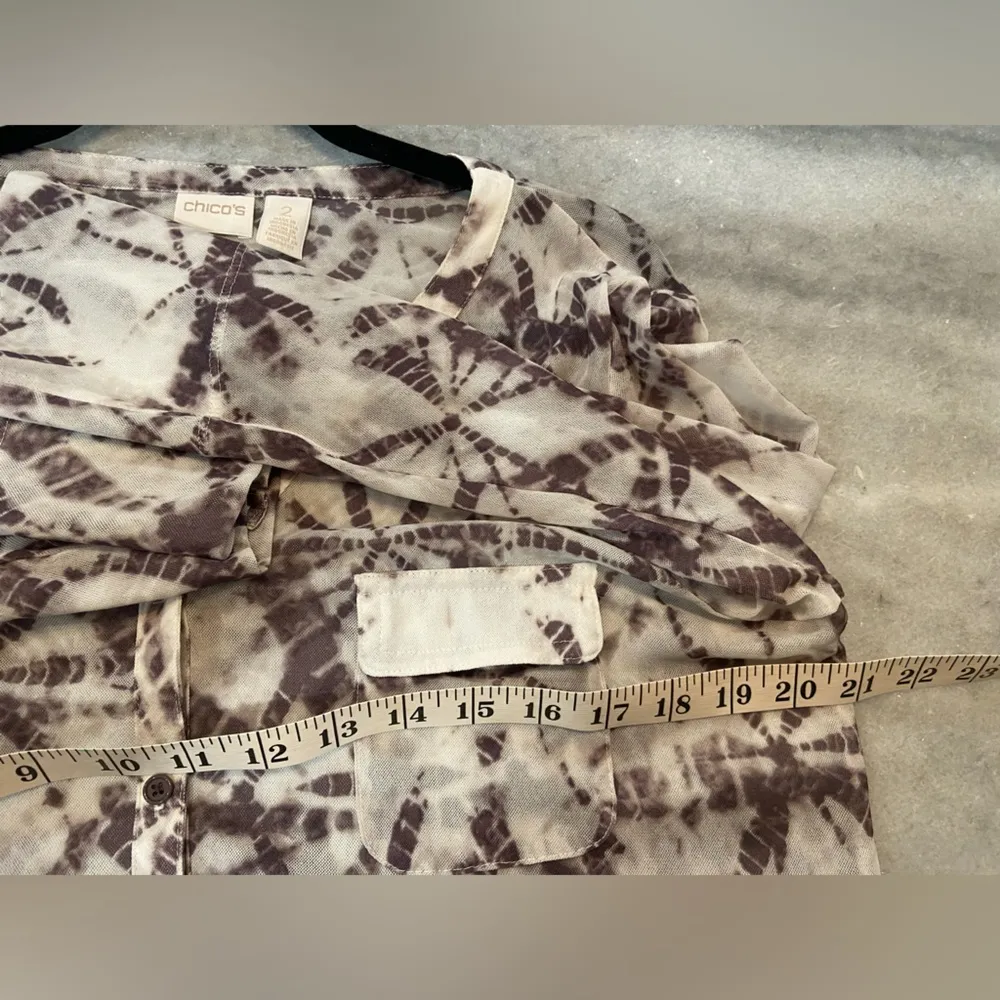 Chico’s Sheer White Gray Tie Dye Front Knot Roll Tab Sleeve Button Down Size M - Image 10