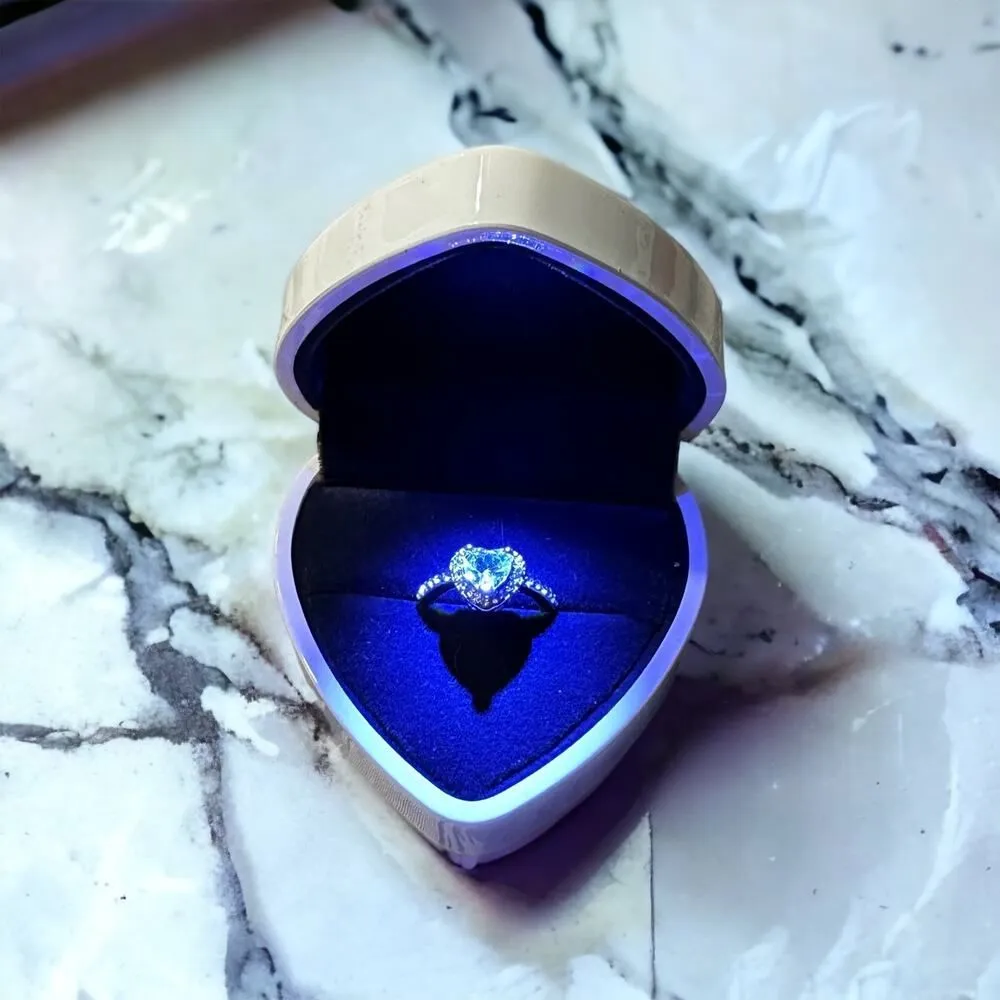 Silver Heart Cubic Zirconia Women's Ring Size 6 NEW IN BOX Silver - Image 5