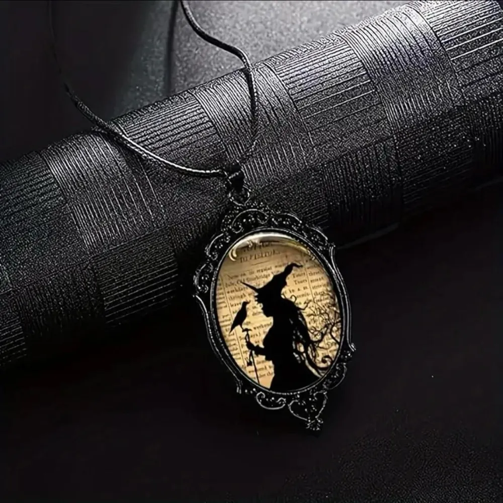 Witch & Crow Cameo Black Pendant Necklace Retro Style‎ Gothic Glass Pendant - Image 7