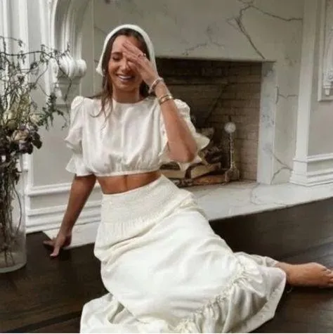 NWOT Weworewhat Tops Ivory Ruffle Sleeve Crop Top - Image 2