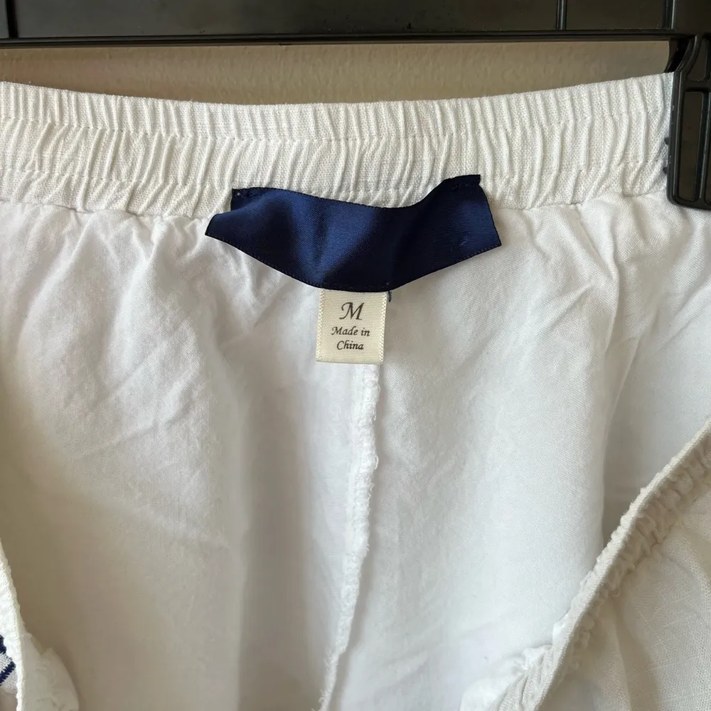 White and Blue Embroidered Women's Linen Blend Shorts Women SzMedium Size M - Image 3