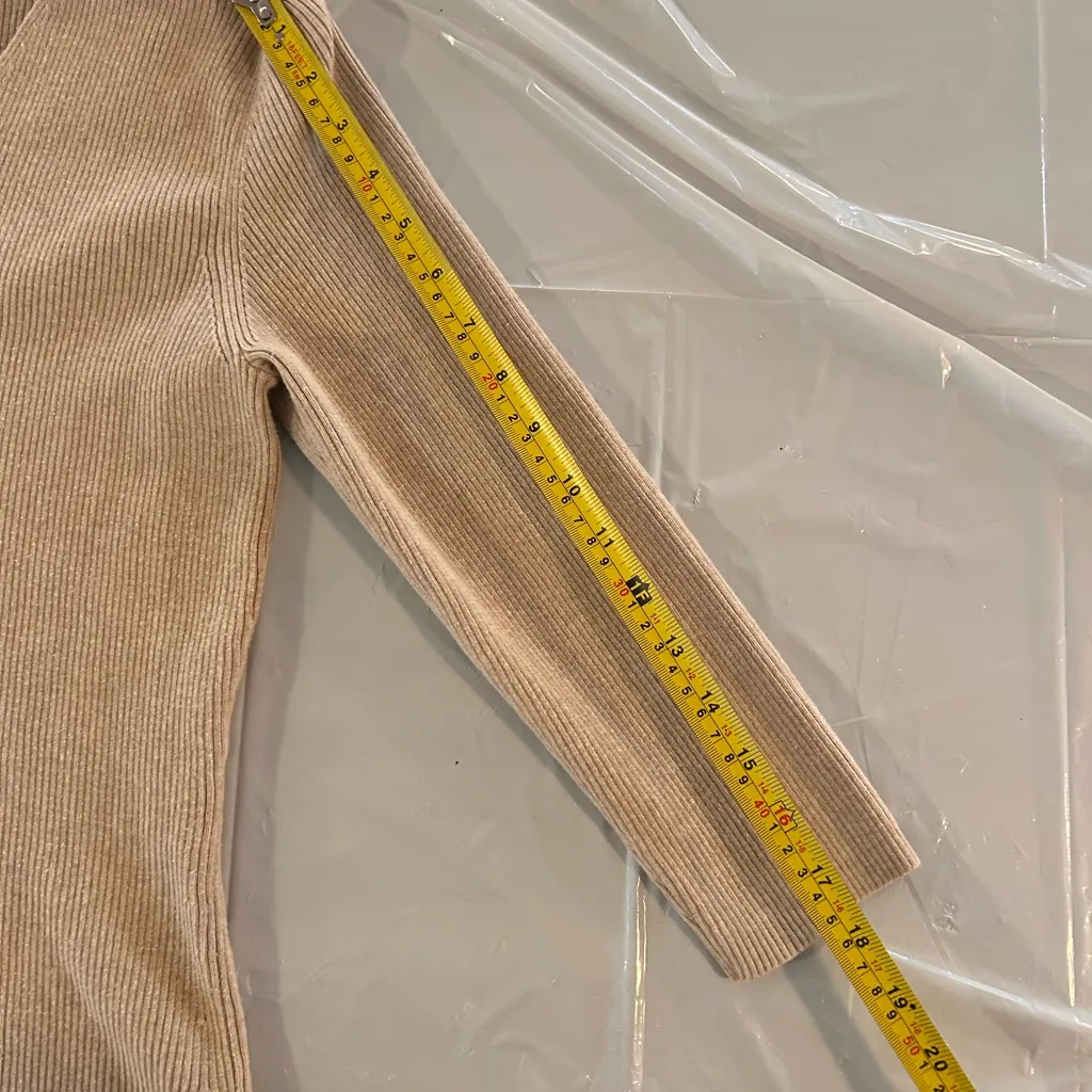 EUC Ann Taylor Womens Cotton Blend Tan Pullover Sweater V Neck M - Image 5