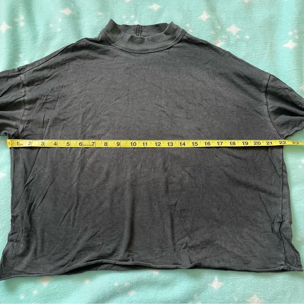 aerie Lightweight Long Sleeve Gray Cropped High Neck Shirt Size Small - Image 15