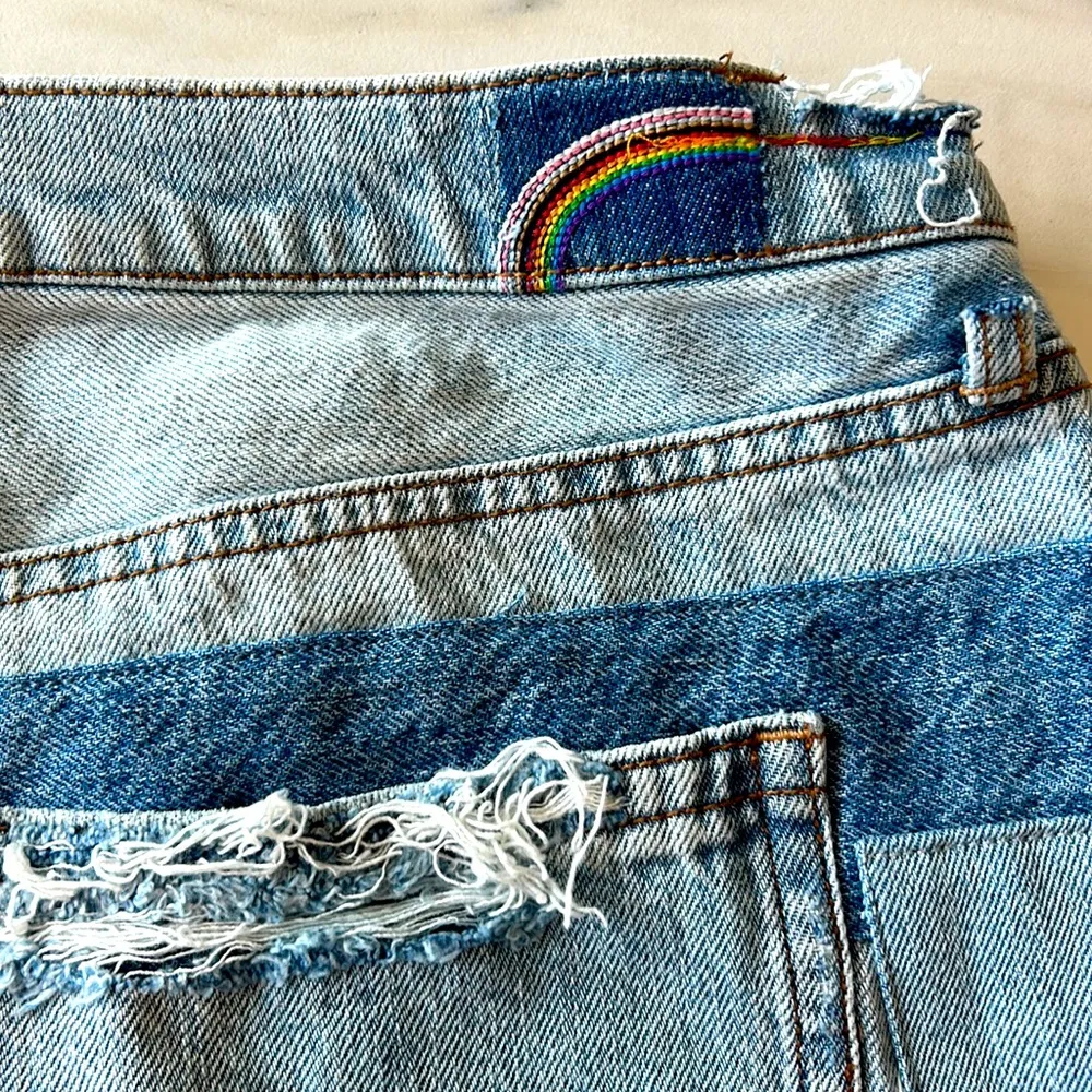 American Eagle Women's Highest Rise 90s Boyfriend Shorts Rainbow Jeans Jorts - Image 5