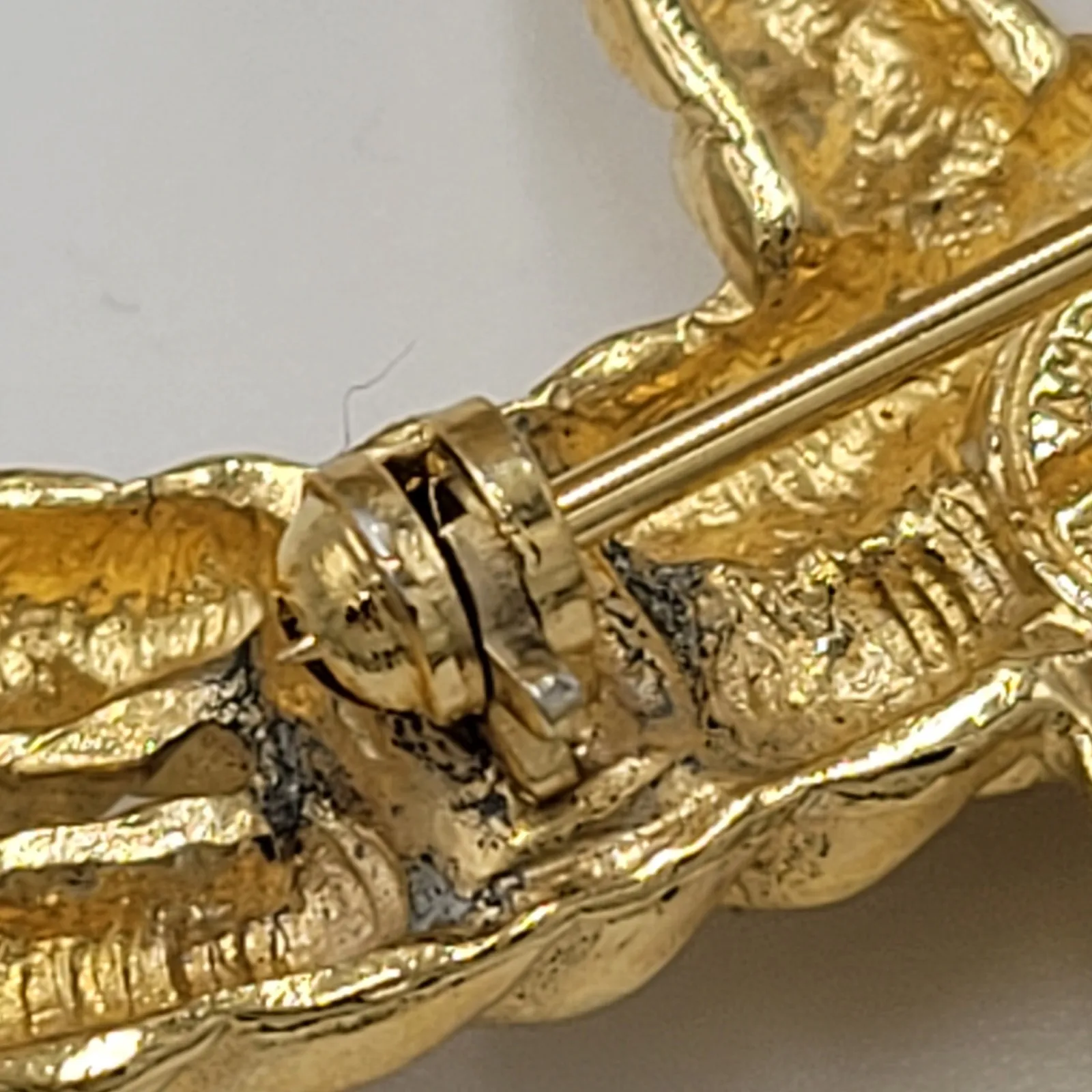 VTG Givenchy Paris Avant Garde Gold Tone Rope Bow Tassel Brooch Lapel Pin - Image 11