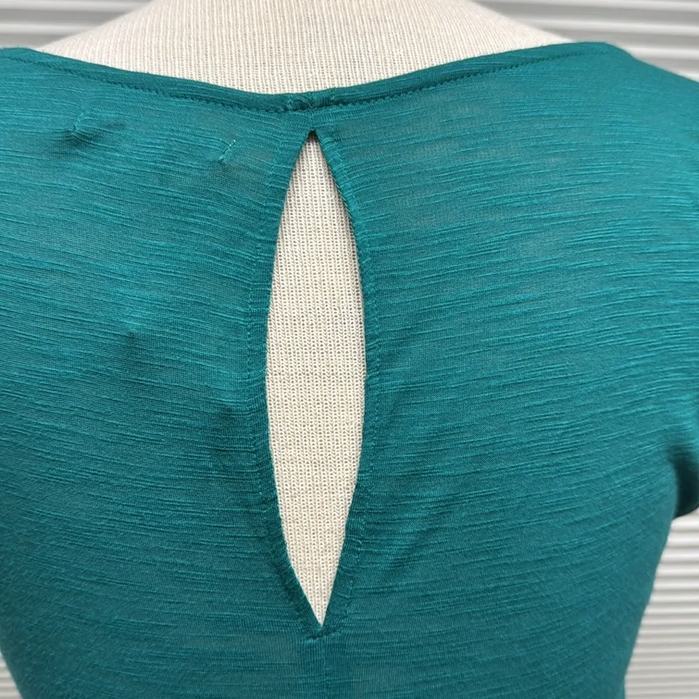 American Eagle Outfitters NWT Green Lightweight Peplum Top Size Medium - Image 5