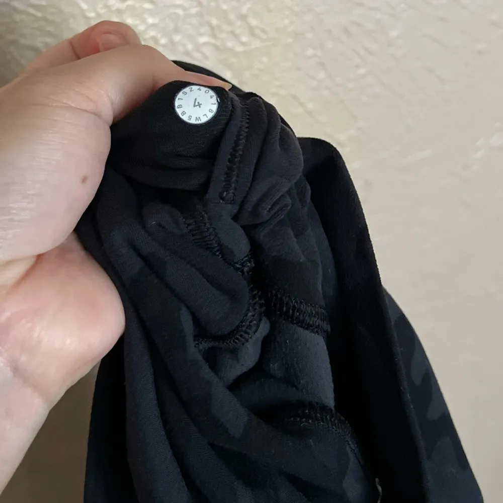 Align Pant II 25” Incognito Camo Multi Gray Black Leggings 4 - Image 8