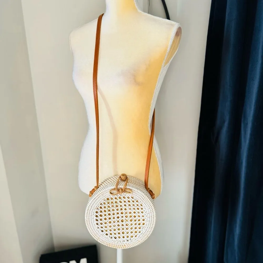 ANTHROPOLOGIE Rattan Circle Crossbody‎ Bag, White/Cream/Brown, Classic Chic - Image 6