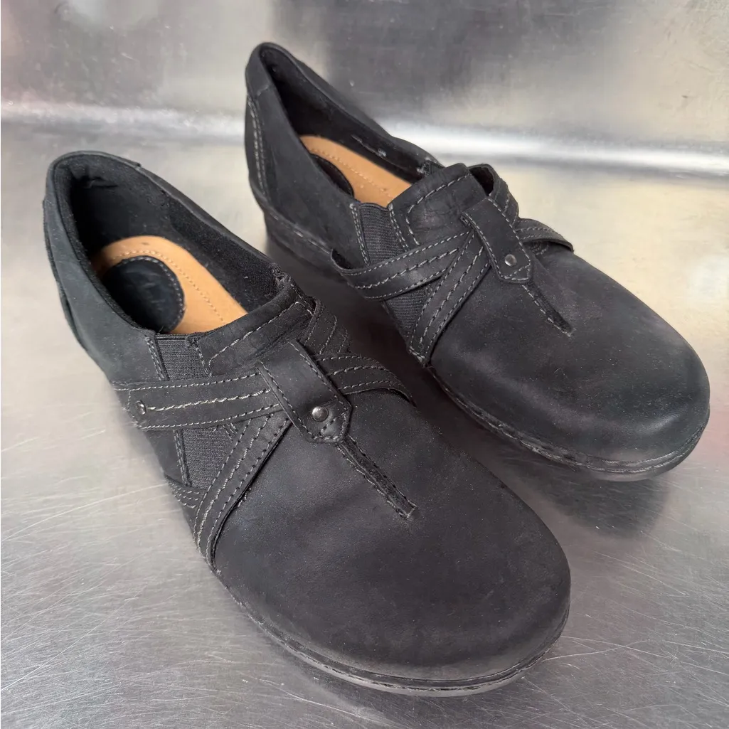 Clarks Artisan Slip On Loafers Black Leather Criss-cross Women’s 11M - Image 2