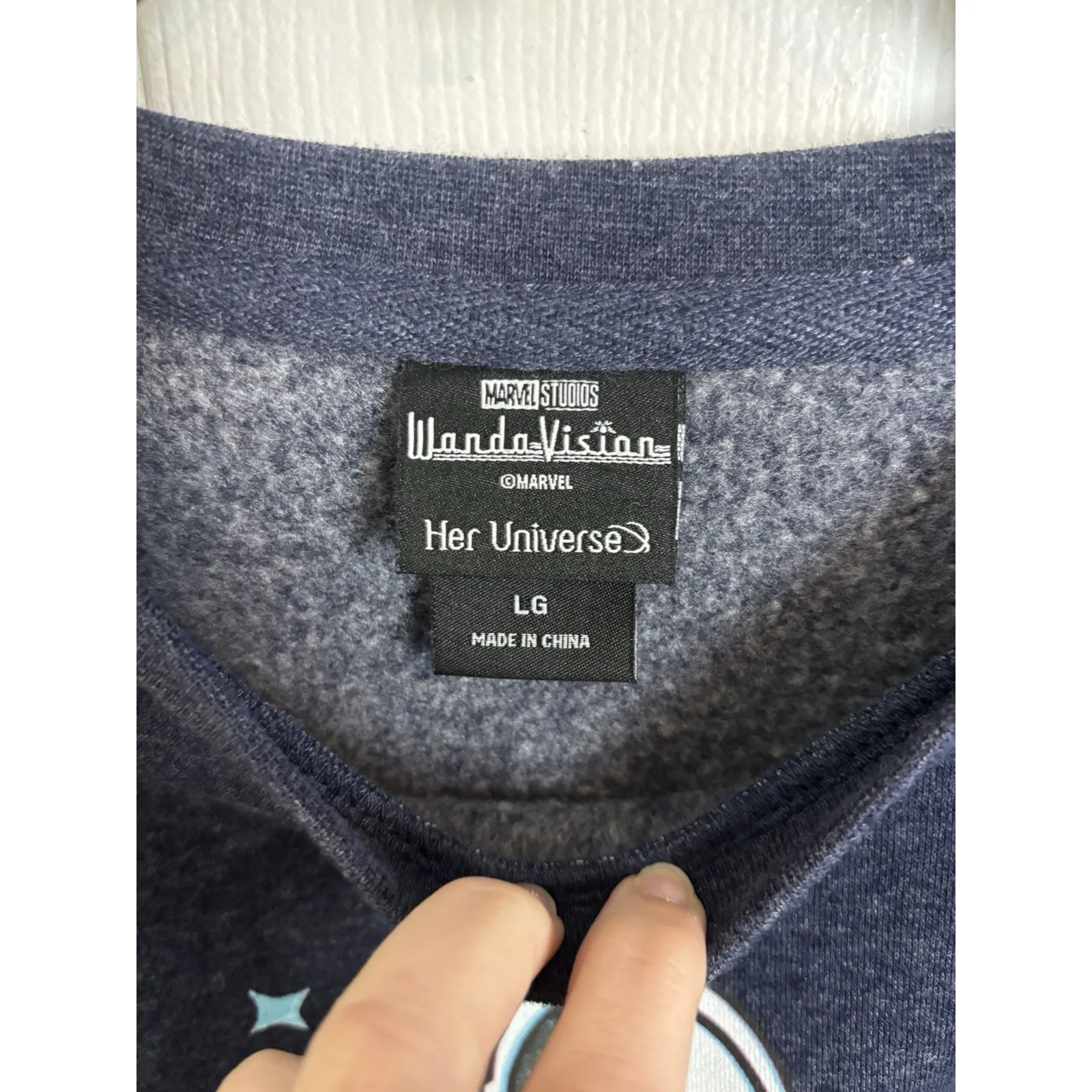 Her Universe  Marvel WandaVision SWORD Color Block Pullover Size Large - Image 3