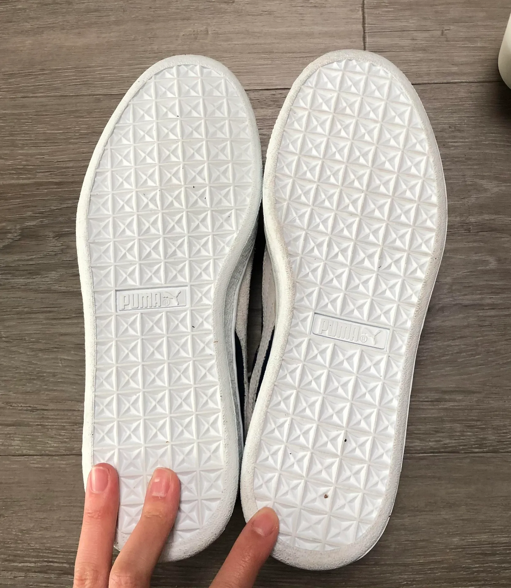 RARE VINTAGE  SNEAKERS - Image 4