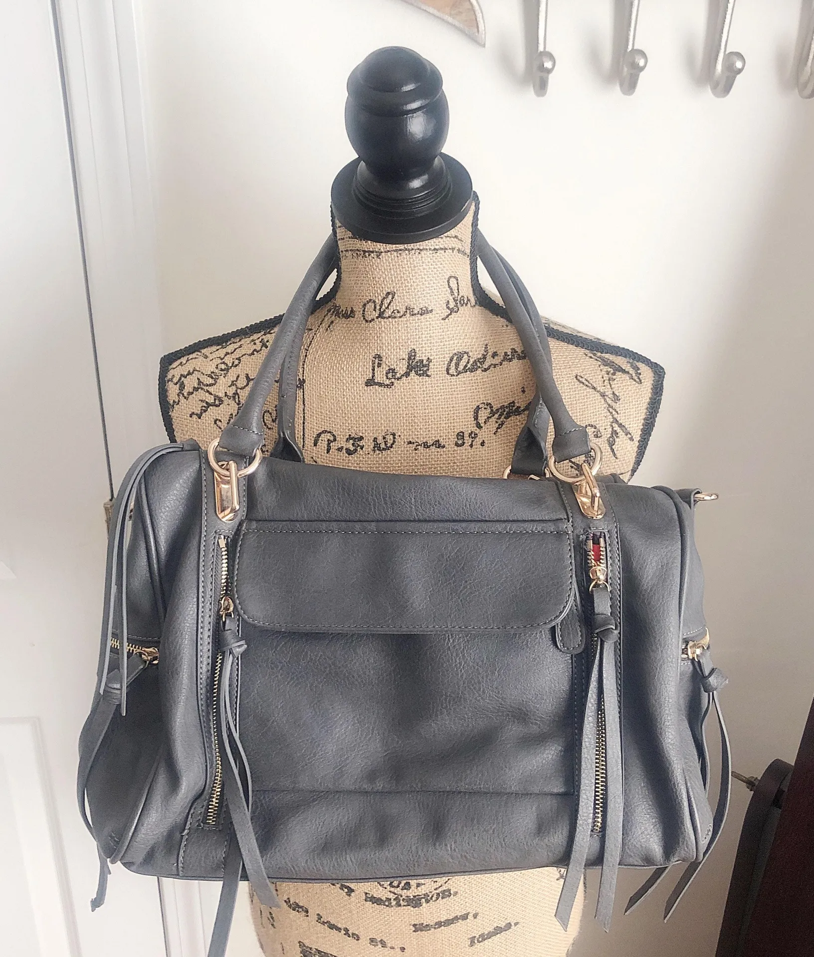 ✨Large Handbag✨ Gray - Image 3