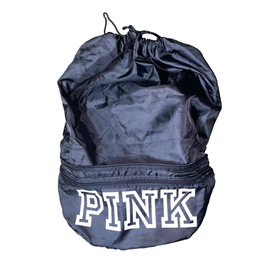 Victoria's Secret PINK Convertible Backpack/Fanny Pack Black/White - Image 9