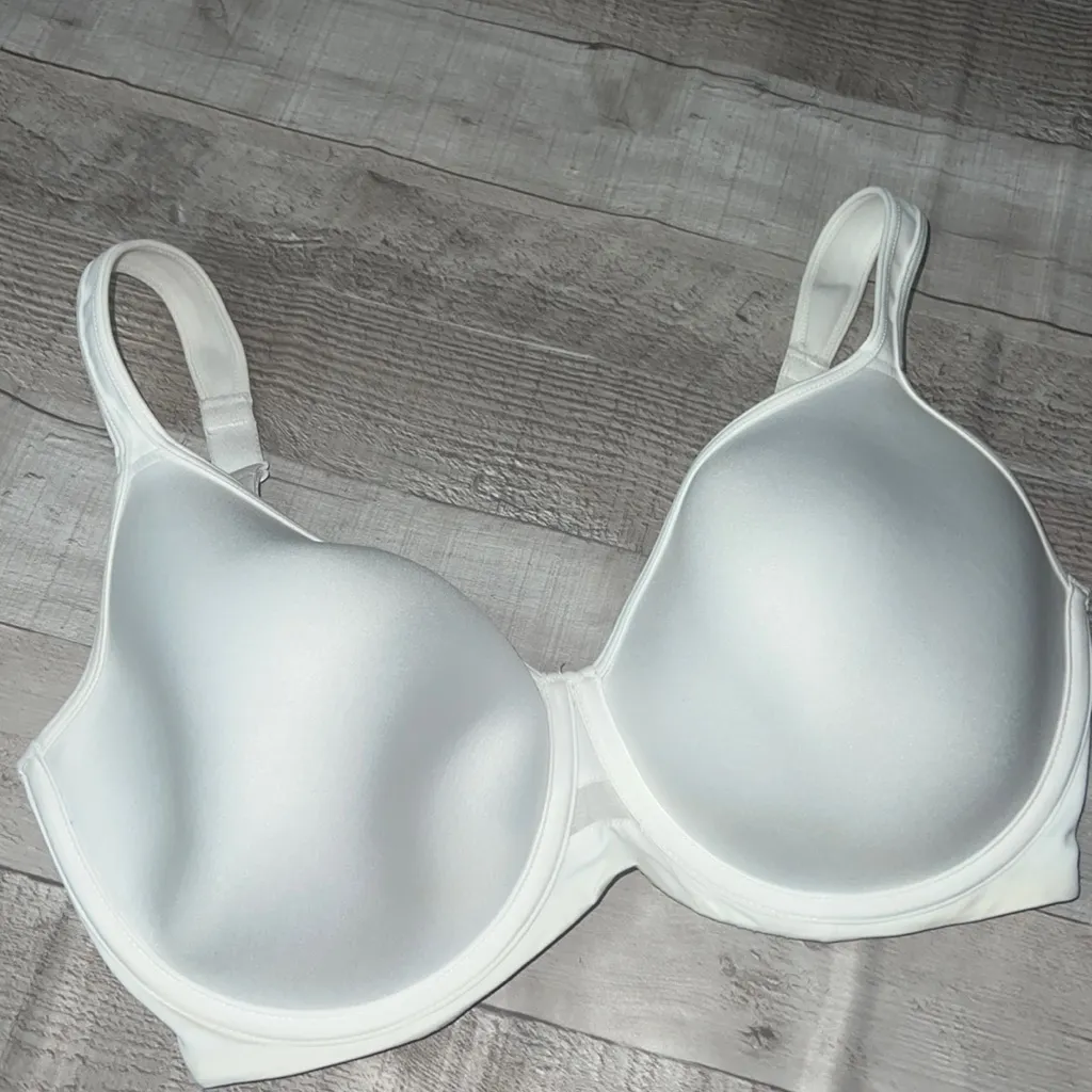 Bali Underwire Bra One Smooth U Ultra Light Convertible Strap 3490 Black 34DDD White Size undefined - Image 2