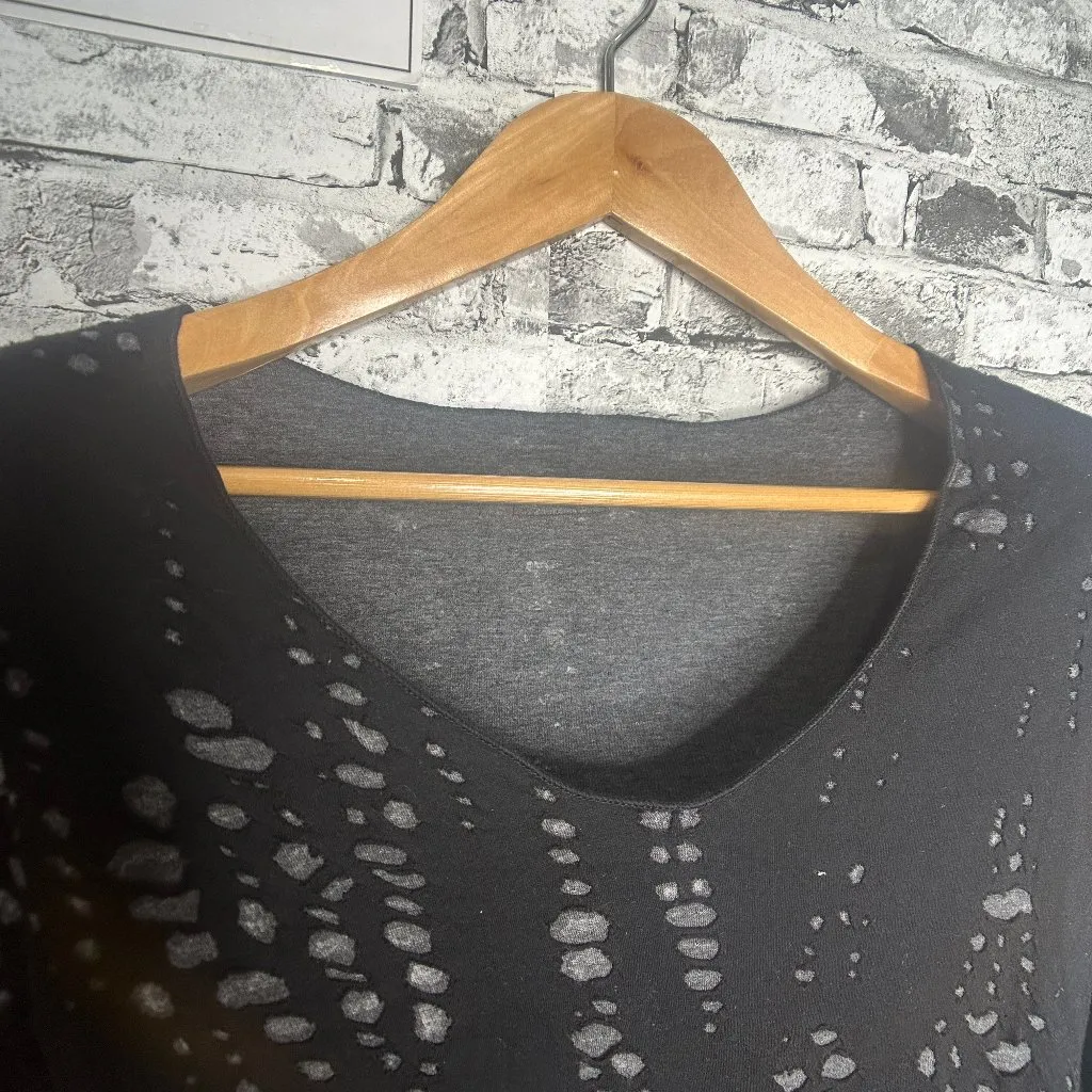 EUC Hard Tail Forever Womens Black and Grey Distress Long Sleeve Shirt Size L Size L - Image 4