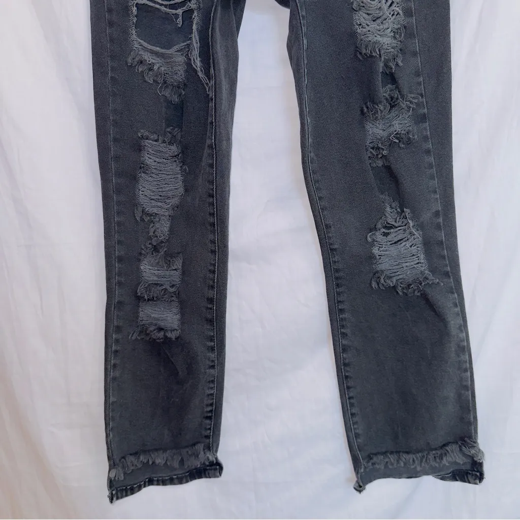 Mossimo Supply Co Women's Gray Wash Denim Distressed High Rise Mom Jean 4/27 Size undefined - Image 4