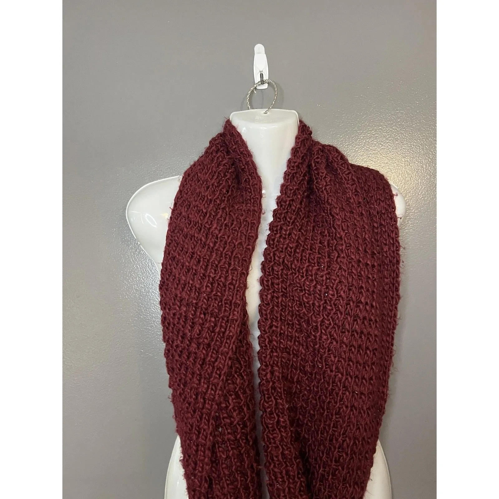 West Loop Scarf Womens One Size Burgundy Chunky Knit Infinity Loop Soft Acrylic - Image 2