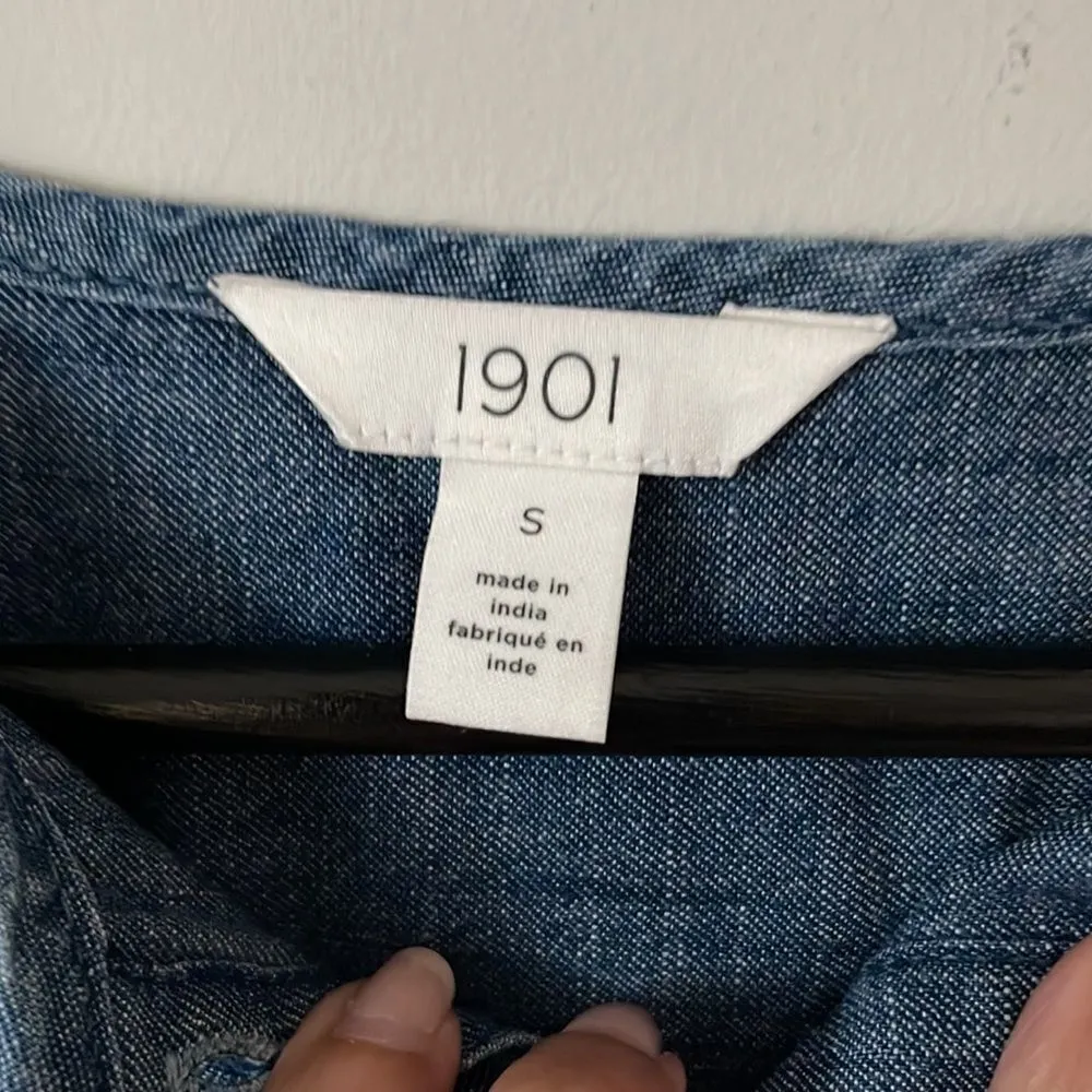 1901 ** Chambray‎ Denim 1/4 Button Down Top NWOT. Size Small - Image 3