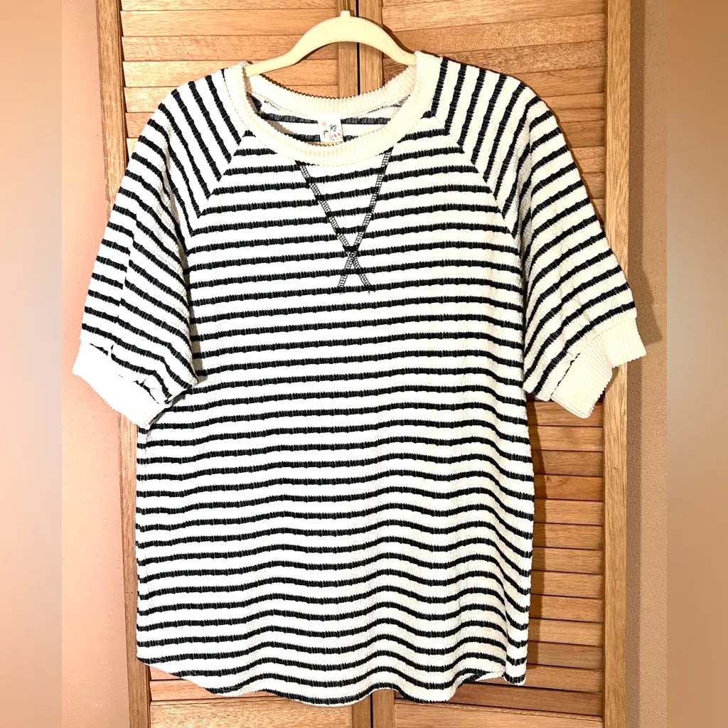 7th Ray Size Large Striped Textured Raglan Short Sleeve Top - Image 5