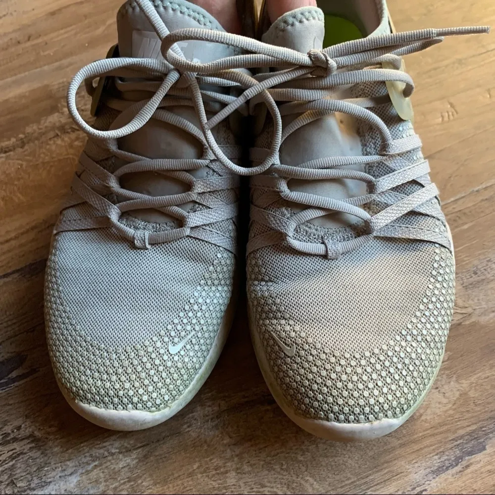 Nike Free Running Shoes Women’s Size 7.5 - Image 5