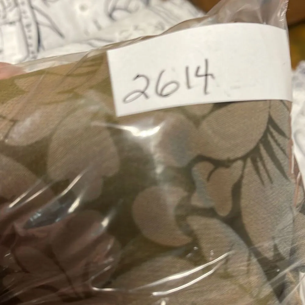 Vintage Donna Ricco size 14 floral shift dress with keyhole tie back. - Image 6