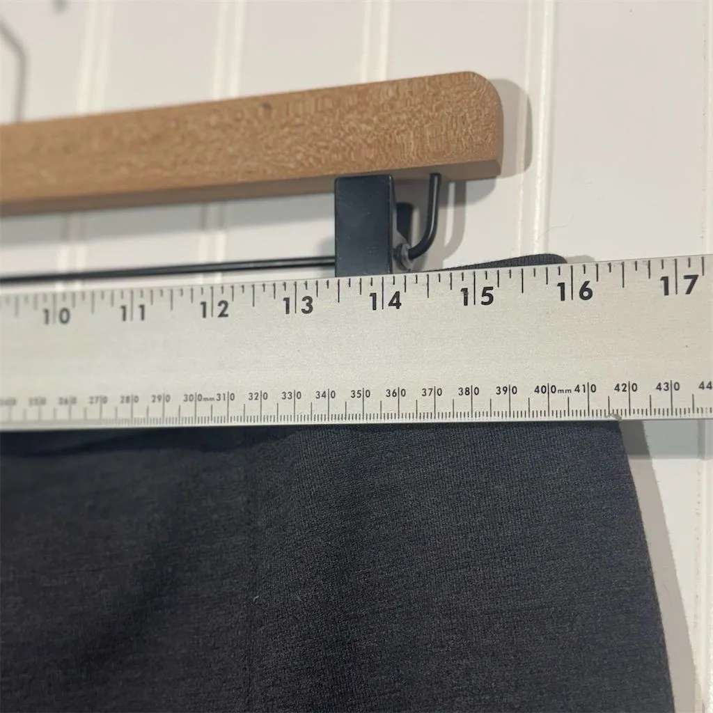 St. John Black Knit Pants 12 Wool Blend Stretch PullOn Straight Leg Quiet Luxury - Image 3