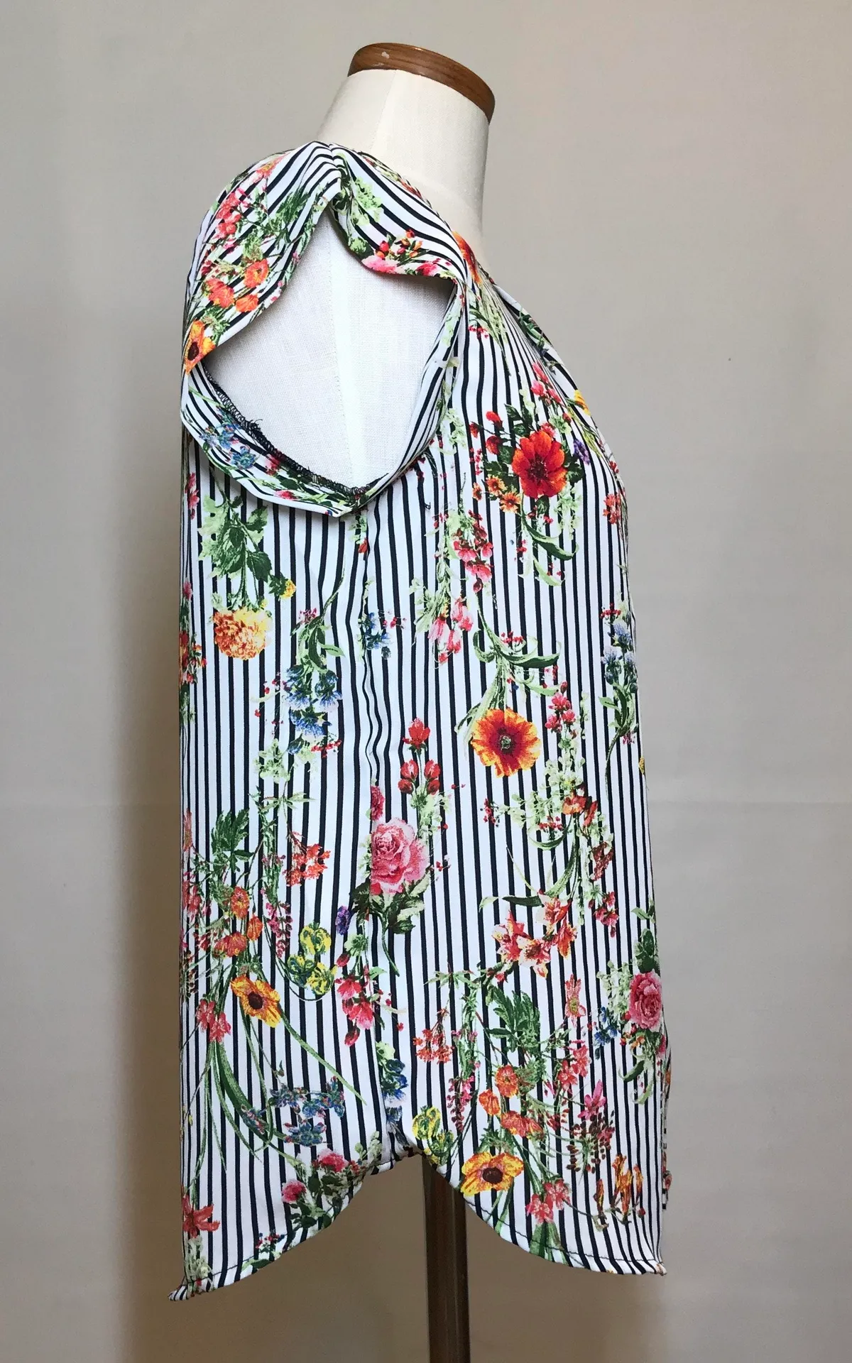 Sweet Rain Floral Women’s Top - Image 3