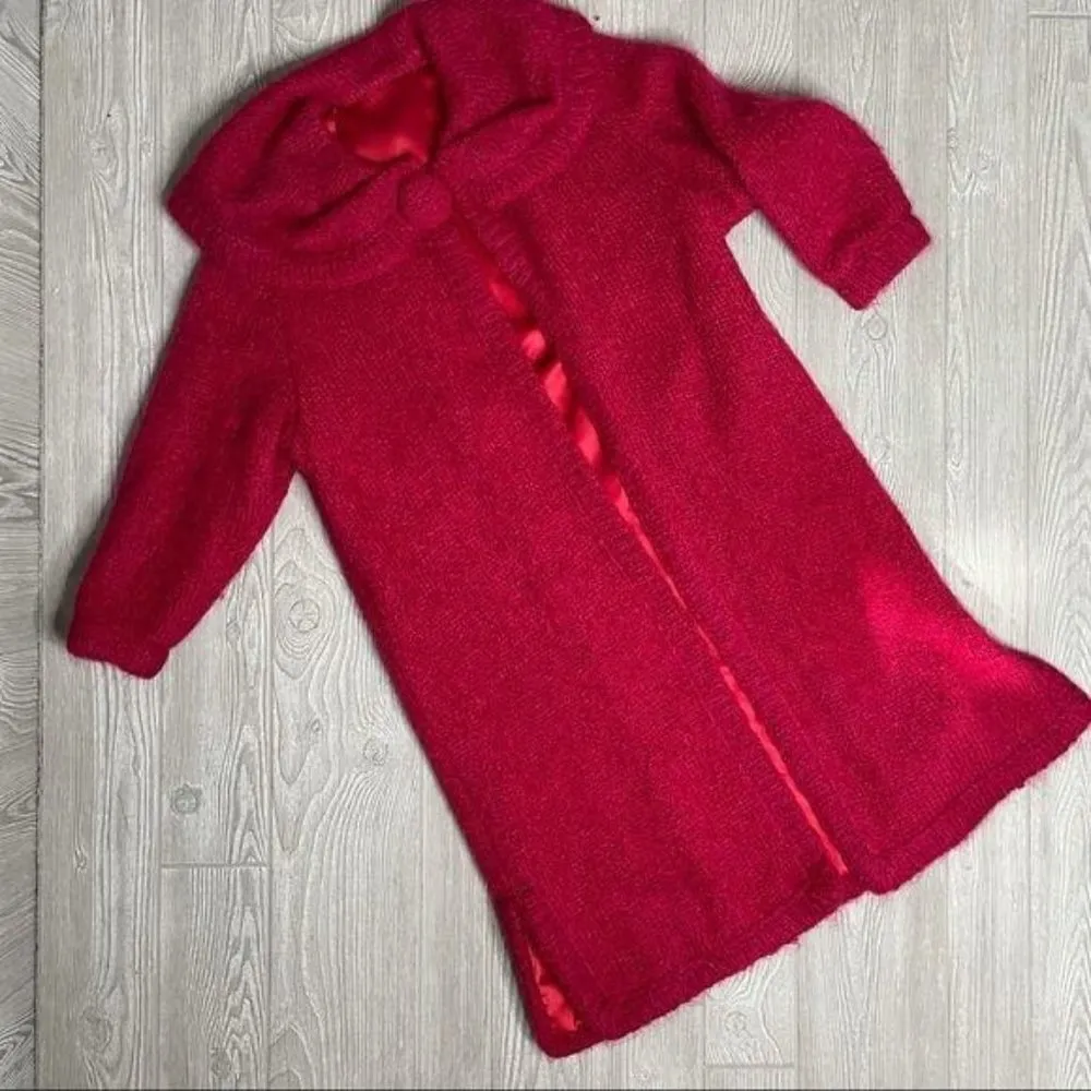 Vintage Johanna red knitted long duster / trench cloak jacket w/ clasp large - Image 6