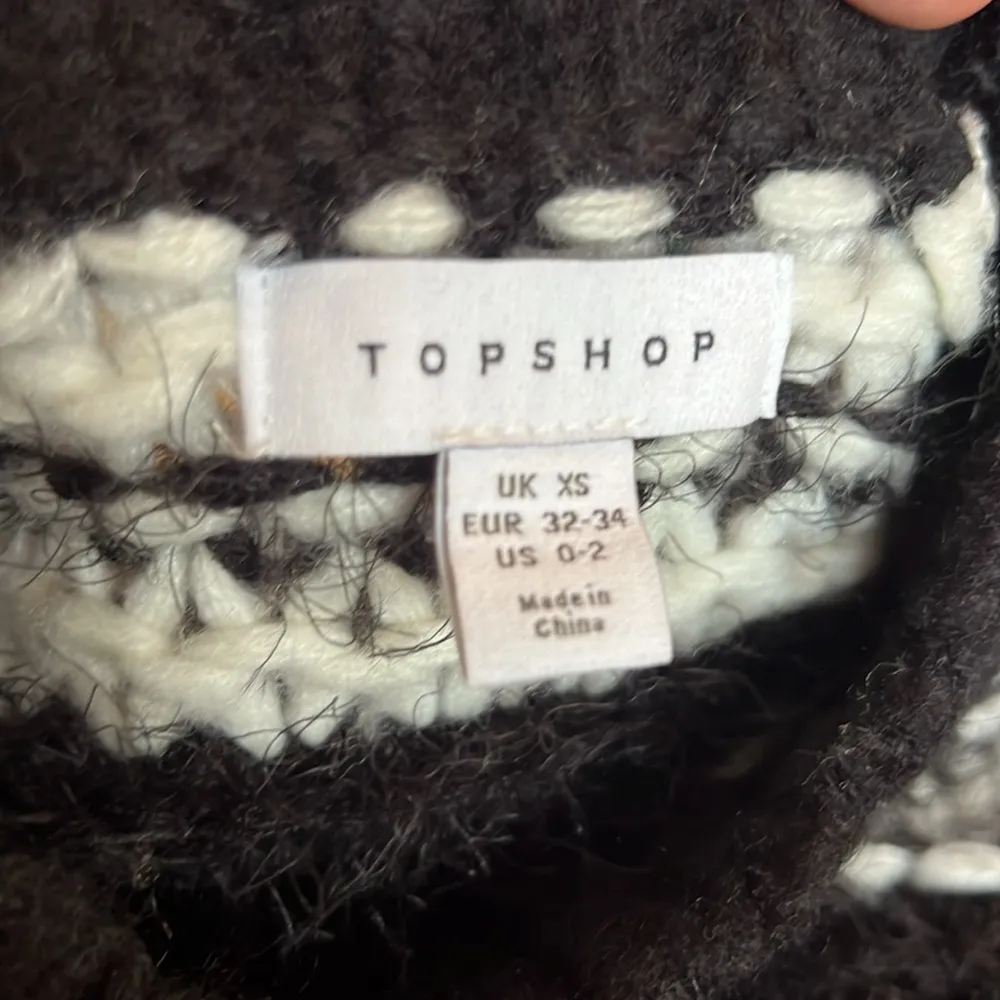 Topshop Black White Striped Crew Neck Fuzzy Chunky Knit Sweater Sz XS Oversized - Image 9