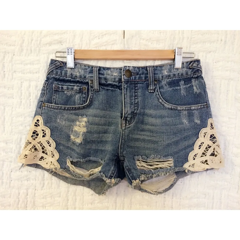 Free People Side Crochet Shorts - Image 2