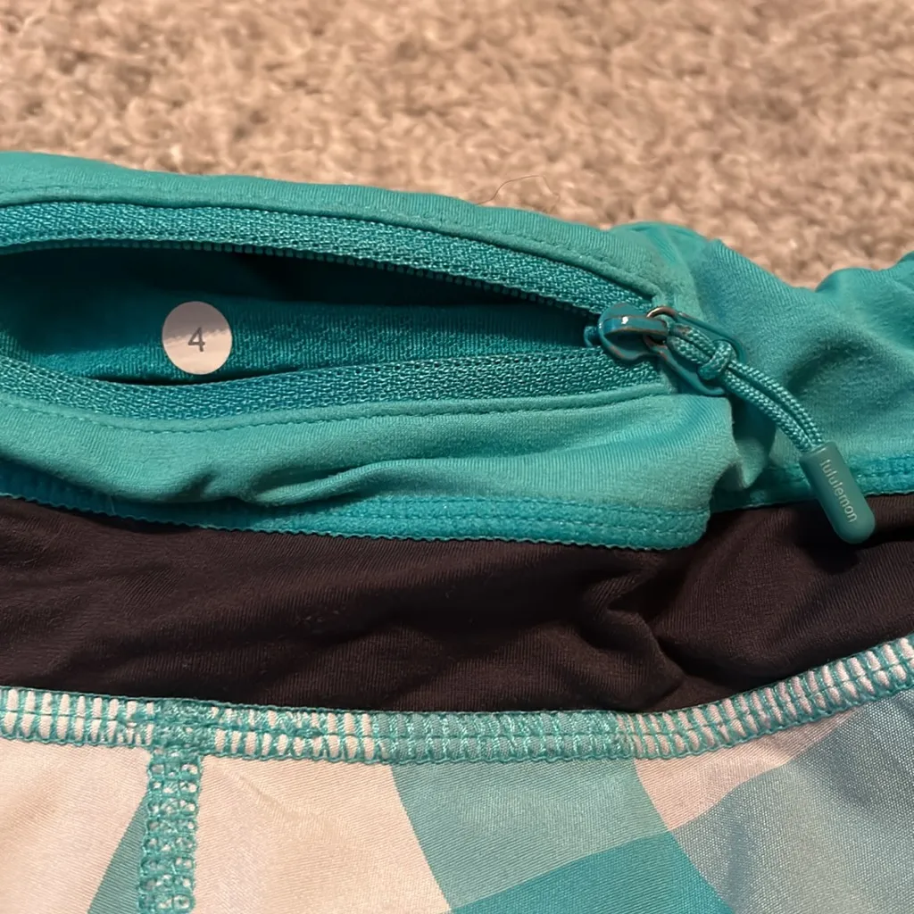 Lululemon Speed Short‎ Lagoon Checkmate Plaid Size 4 - Image 4
