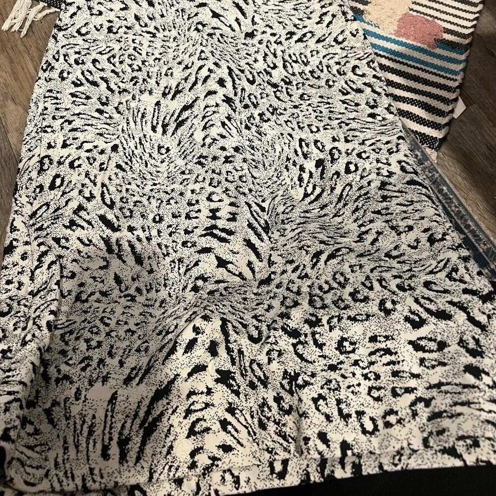 CARMEN Carmen Marc Volvo Black and  White Dress Size Large - Image 7