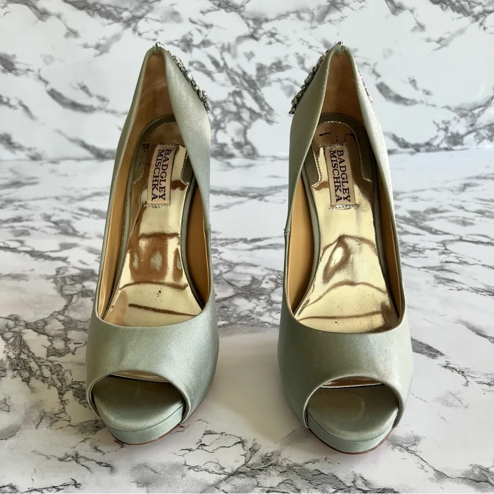 Badgley Mischka Kiara Heels Mint Green Crystal Satin Platform Pumps 7 Stilettos - Image 3
