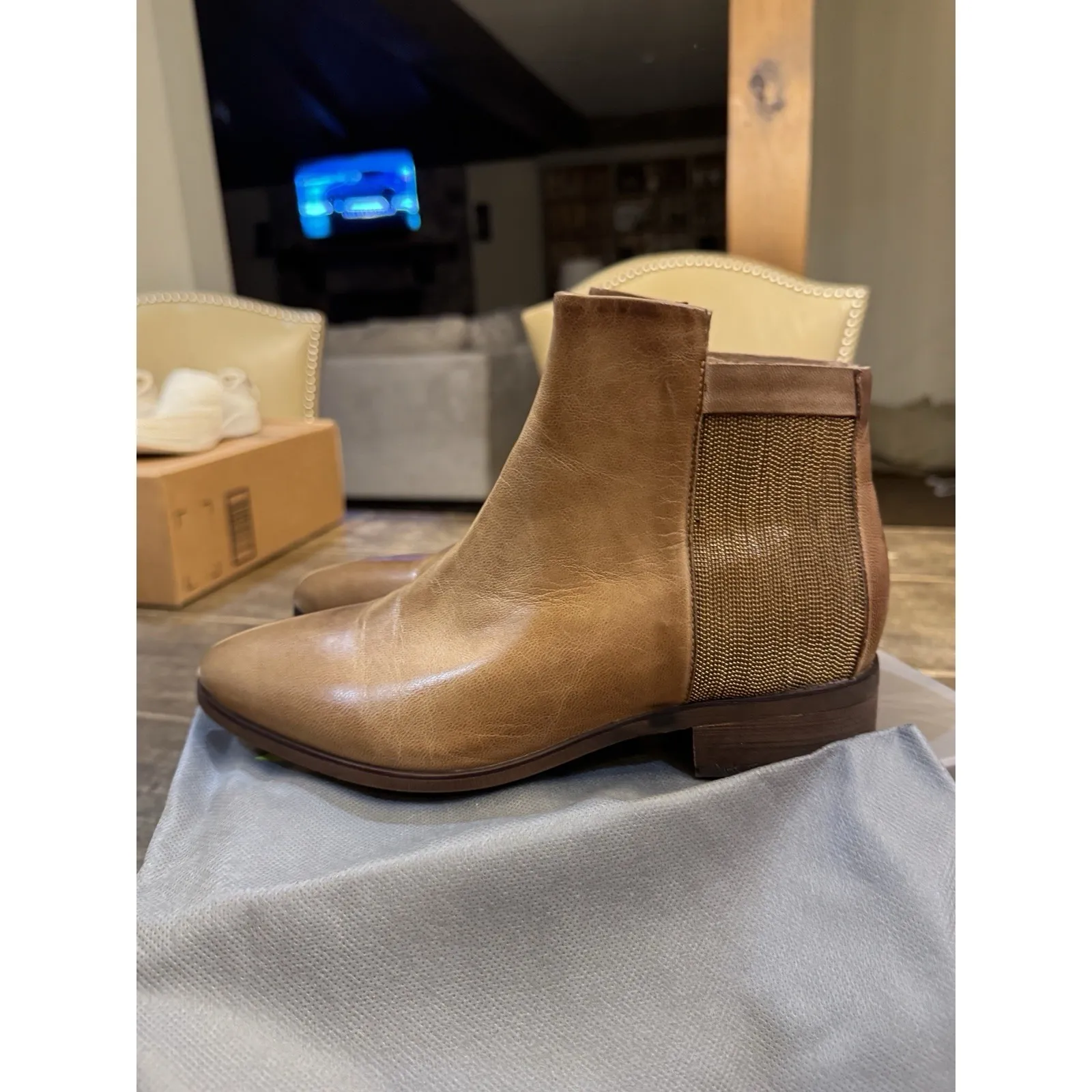 Antelope Carson Bootie Size 37 US 6-7 Taupe Brown Metallic Insert Distressed - Image 4