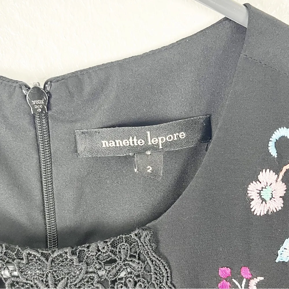 NANETTE LAPORE Poise Black 100% Silk Embroidered Lace Inset Sleeveless Top 2 - Image 3
