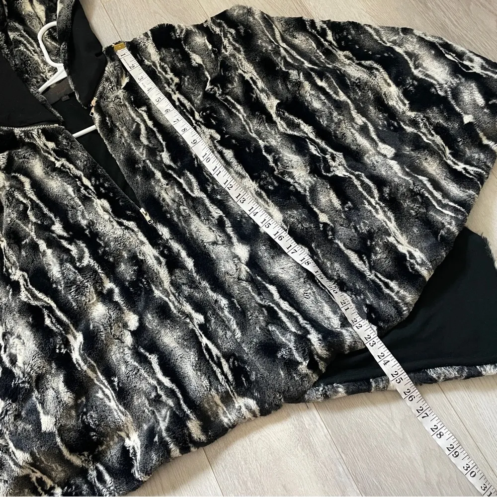 Leyendecker Festival Sweater faux fur poncho Black (one size) rave party funky Size undefined - Image 3