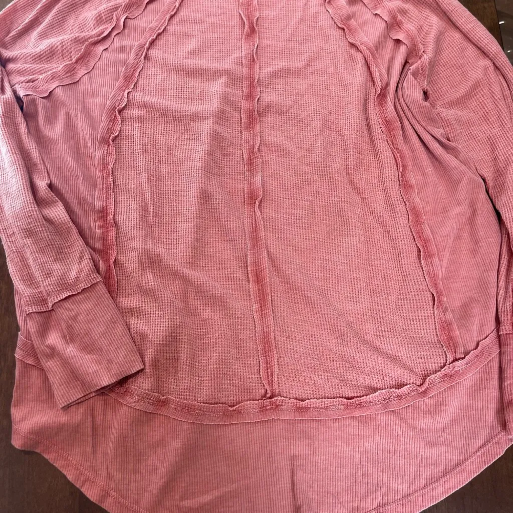 True Craft  Waffle Knit Tee‎ Women's Size Large Red Long Sleeves High Low Hem - Image 7