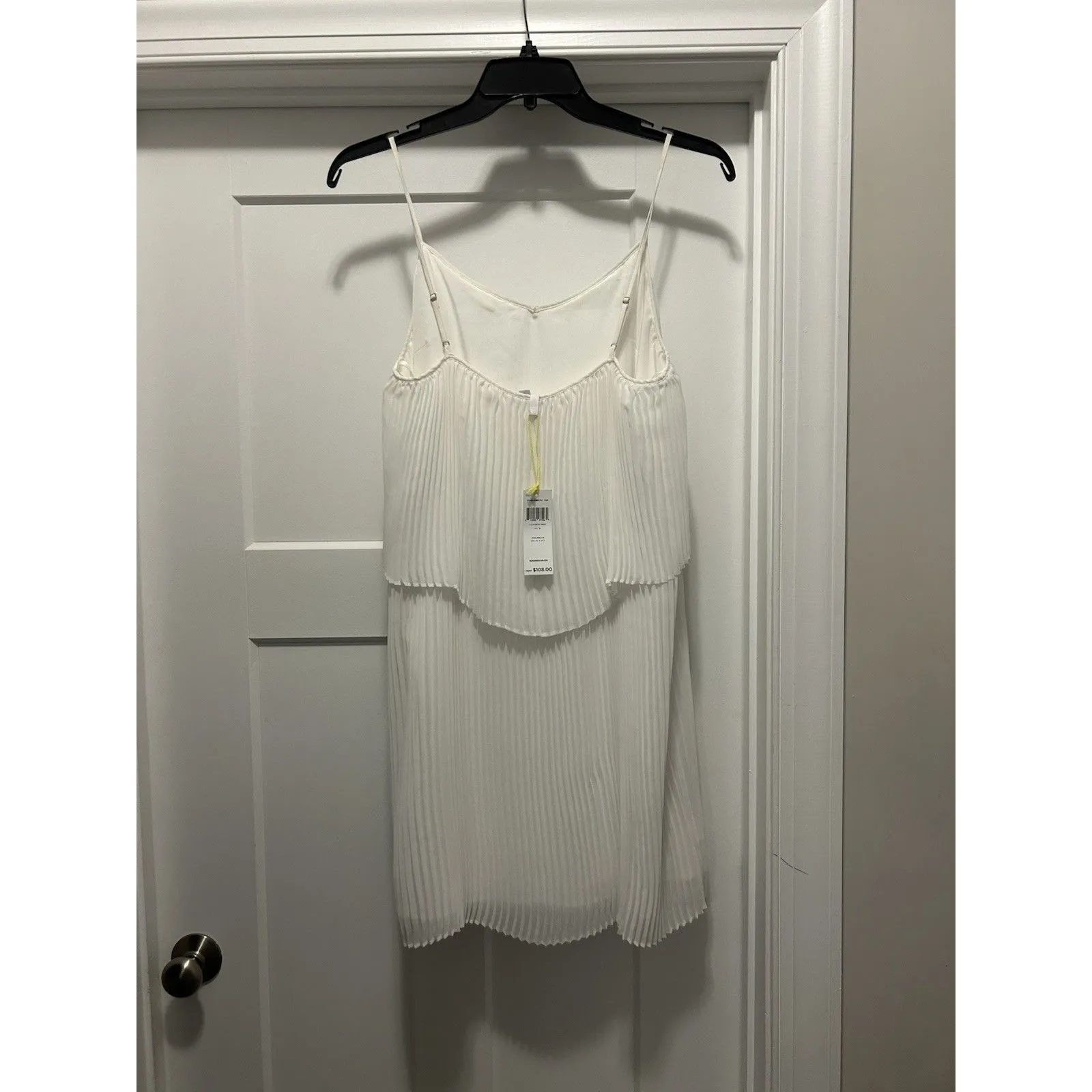New BCBGENERATION White Pleated Layer Chiffon Mini Dress Size Large Bride Beach - Image 3