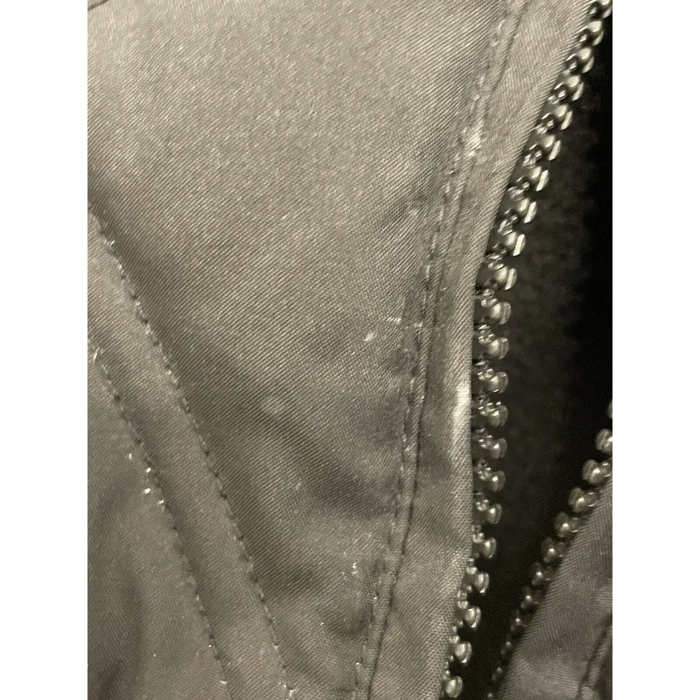 Gap Black Diamond Quilted Puffer Vest 2 pockets Zipper Closure - Image 6