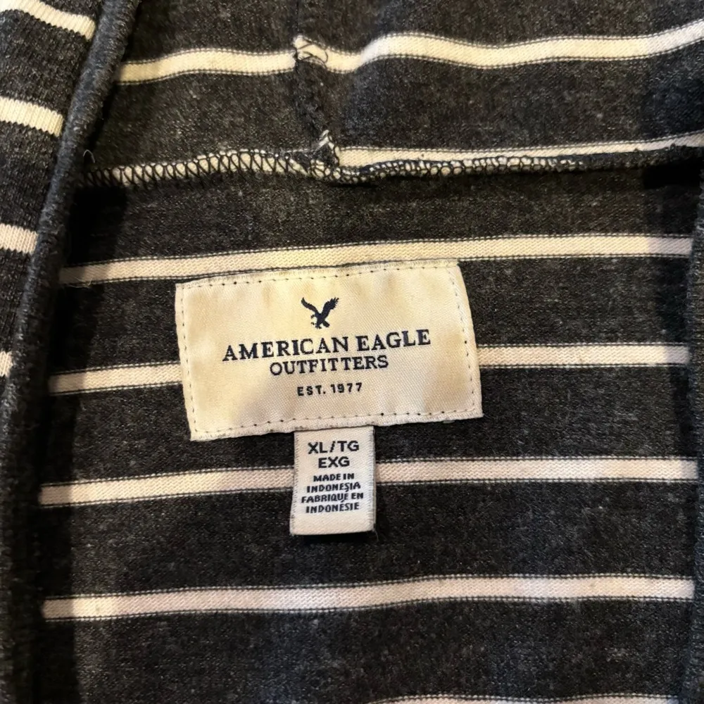 American Eagle Outfitters Hooded Shirt - Image 4